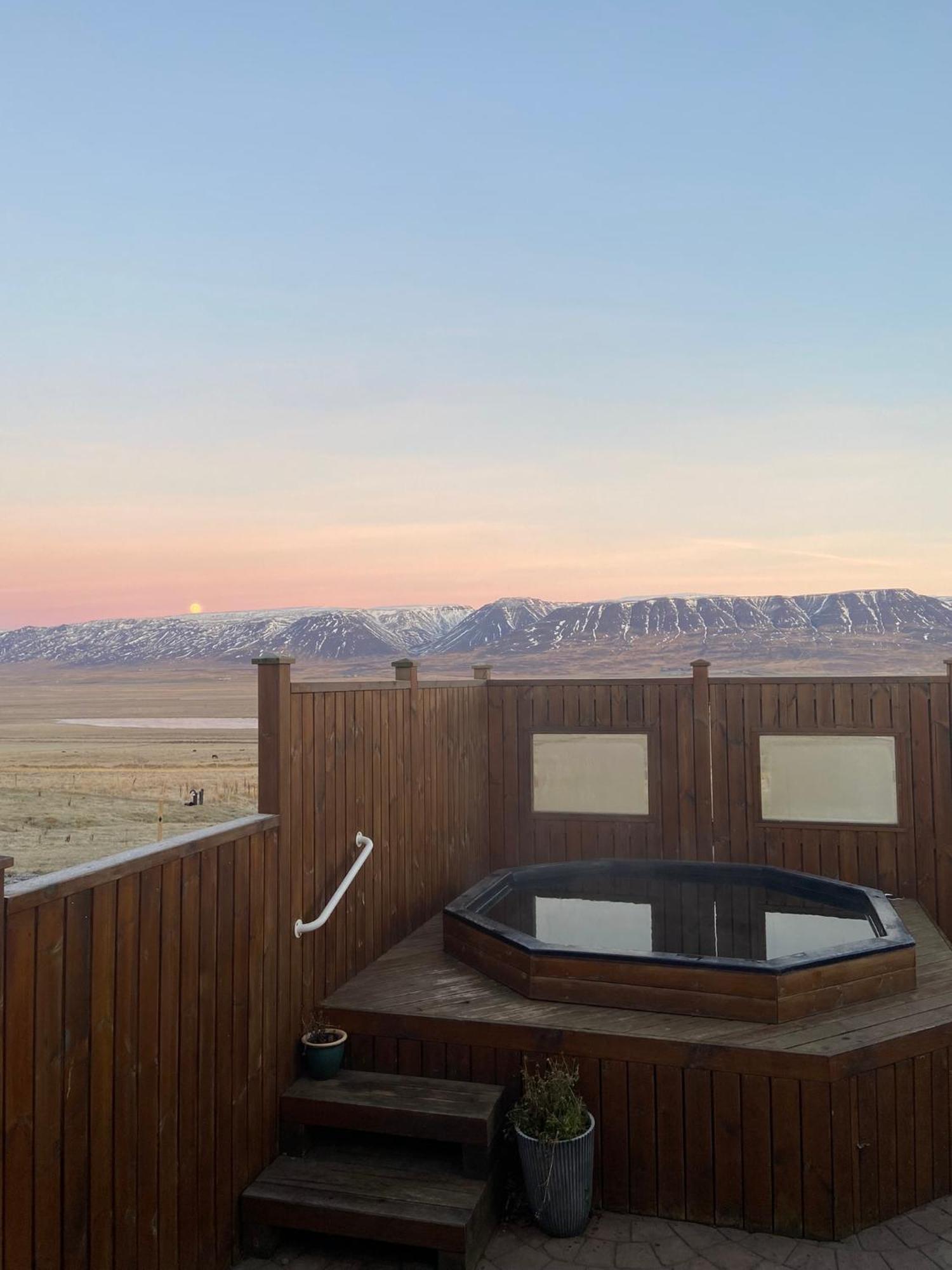Sythra-Skoerthugil Guesthouse Varmahlid  Exteriér fotografie